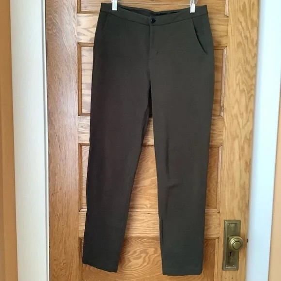 LULULEMON City Trek Trouser in Military Green Ponte Size 6 - Picture 3 of 9